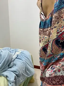 luckybaby666999 online show from April 5, 12:42 am