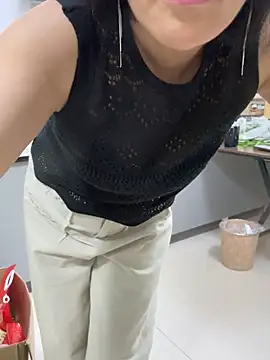 luckybaby666999 online show from July 2, 8:53 am