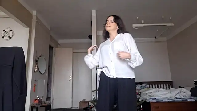 KellyKelik online show from January 8, 8:29 am