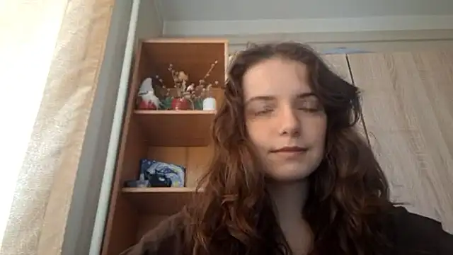 KellyKelik online show from February 5, 9:01 am