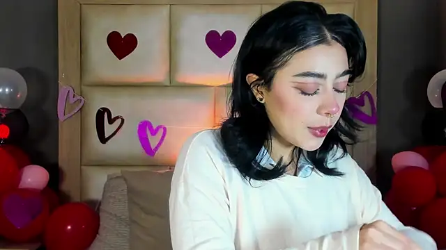 TaniaRedd  online show from February 15, 2:16 pm