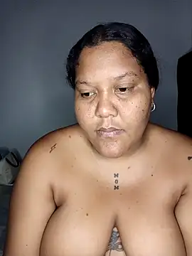 VaneandRossy online show from April 4, 4:55 am