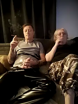 jefflatex45 online show from April 16, 10:34 pm