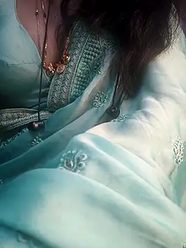 Preeti345 online show from April 16, 4:35 am