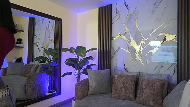 LiaWheeler online show from January 13, 7:18 pm