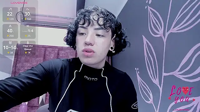 Kiara Fox   online show from March 14, 9:49 pm