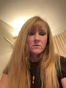 alluringpixie online show from March 16, 11:52 pm