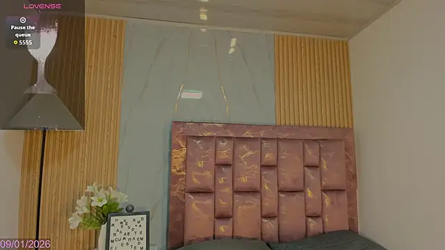 keicha collins online show from January 10, 4:39 am