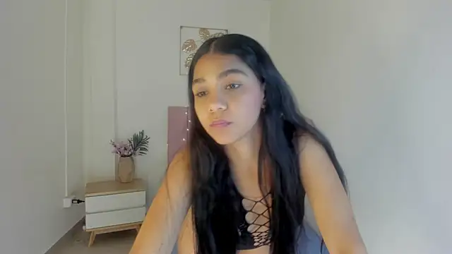 Elmy  online show from January 8, 1:37 pm