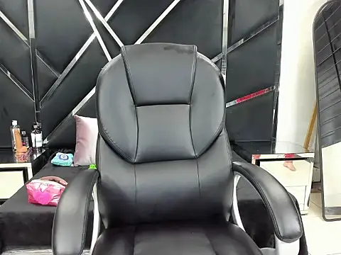 IssysLeBlanc online show from January 12, 4:51 am