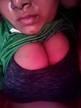 pihuu1313 online show from May 15, 9:39 pm