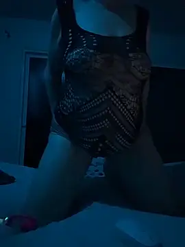 Lenaravenswood online show from April 5, 8:46 am