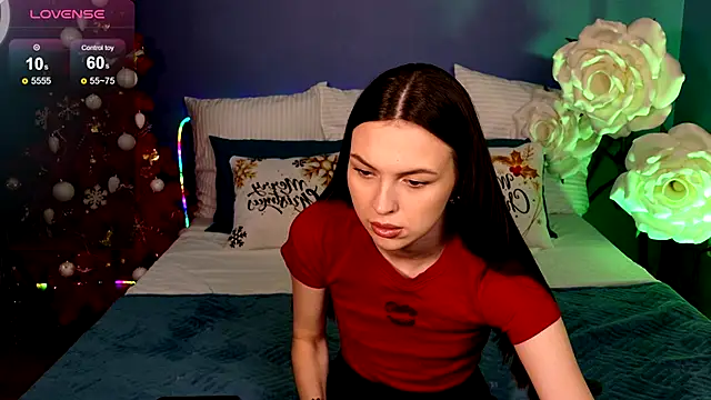 MaxinCarroll online show from December 14, 7:19 pm