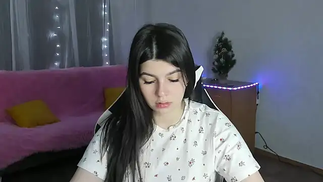 KisaModel online show from January 10, 1:43 am