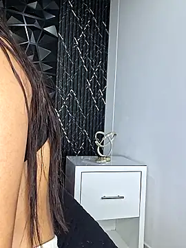 AriadnaLoren online show from April 6, 3:28 am