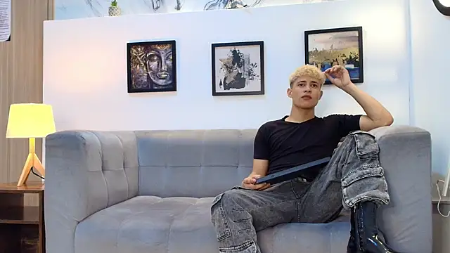 YOUNG GUYS1 online show from April 8, 9:44 am