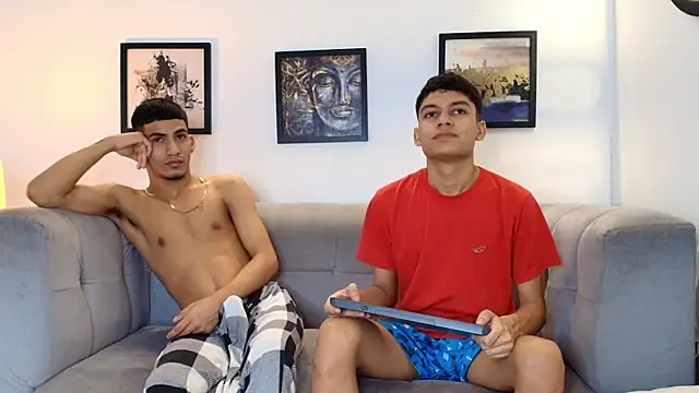 HORNY PRETTY online show from April 14, 7:47 pm