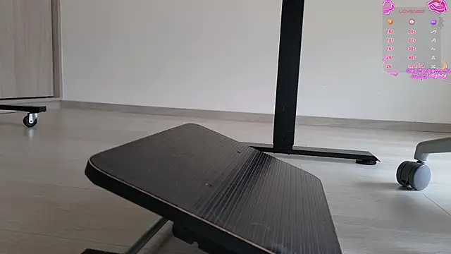 Feetbeth online show from April 17, 5:26 pm