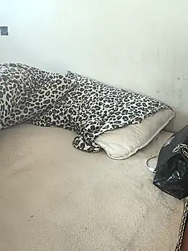 tenifer online show from December 19, 9:56 am