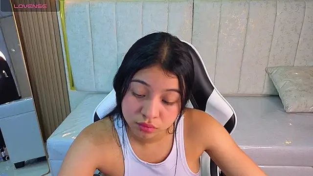 Sofi Adams Tx online show from December 17, 1:48 pm