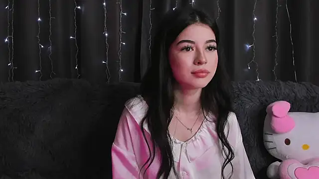 LisaColee online show from June 24, 9:03 pm