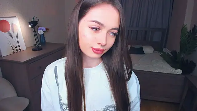 YvonneRobes online show from February 4, 7:17 pm