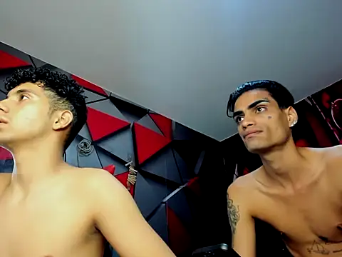 Hot Boys Without Limits online show from December 15, 11:04 am
