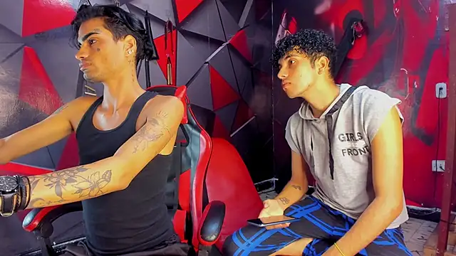 Hot Boys Without Limits online show from January 11, 4:17 am