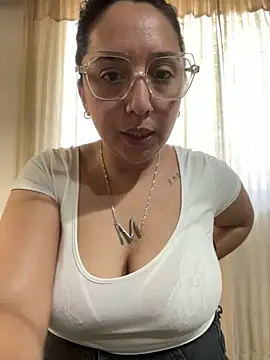 Soy maiaa4 online show from February 17, 3:44 pm