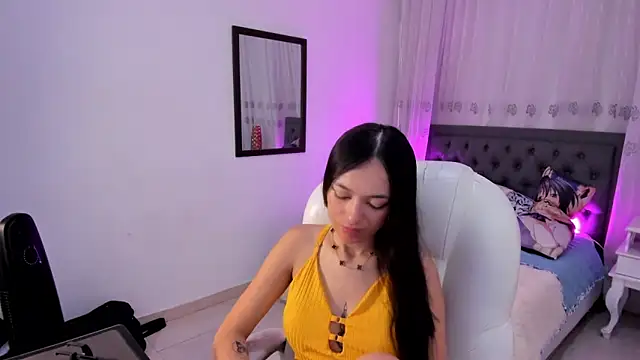 Victoria Piercee online show from January 9, 6:45 pm