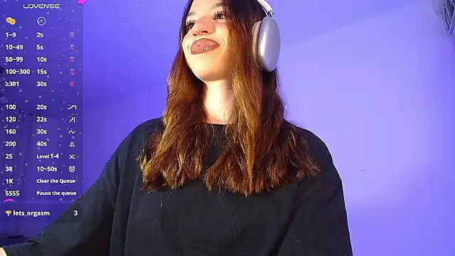 alina lee online show from March 24, 2:06 am