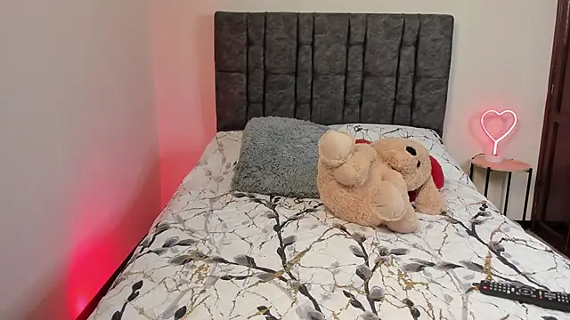 Annalia69 online show from January 6, 8:29 am