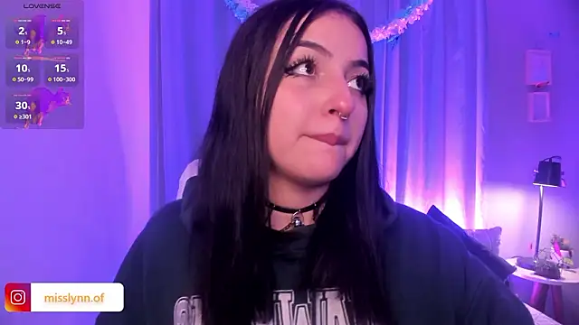 Missslynnn online show from March 13, 8:48 am