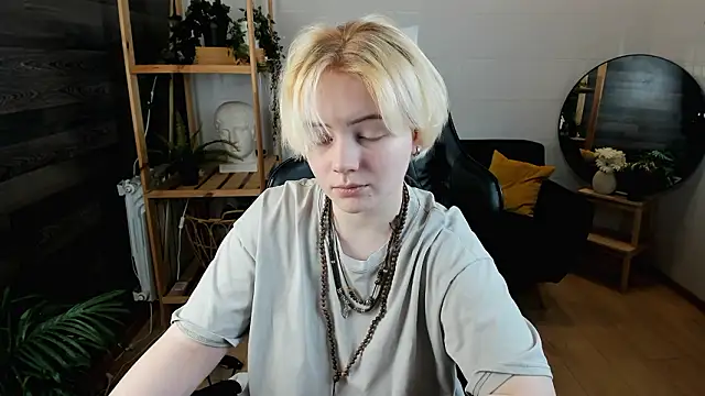 KellyKik online show from January 16, 1:51 pm