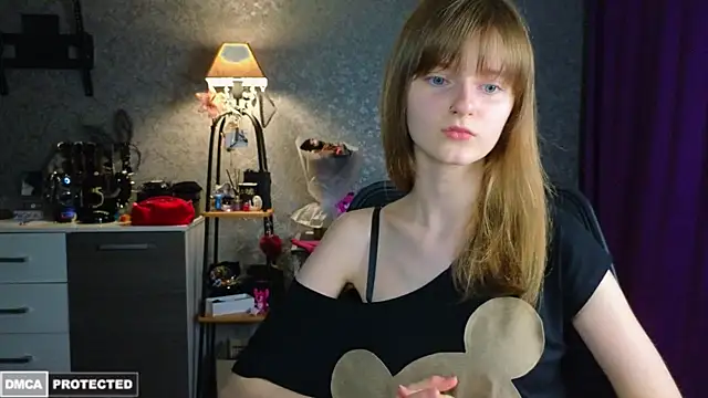 Miss Alisa  online show from June 28, 6:47 pm