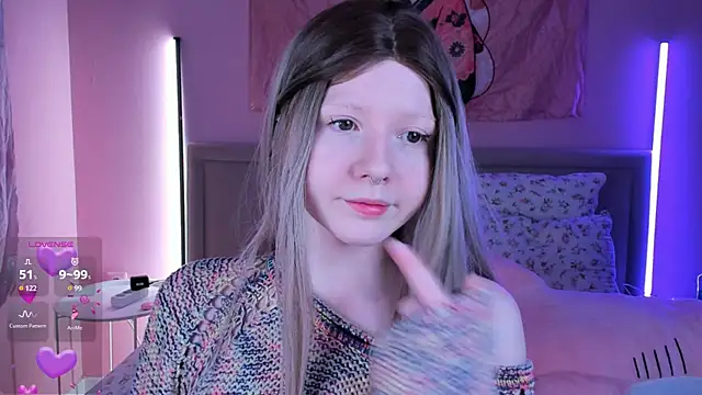 1stEva online show from December 22, 9:51 pm