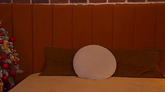 Audrey Eden online show from December 19, 7:11 am