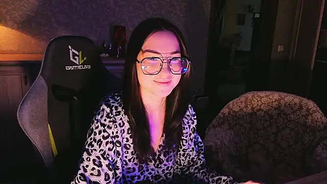 AnneAverry online show from February 11, 7:54 am