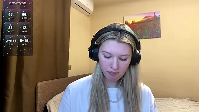 SkyeDavis online show from January 17, 7:32 pm