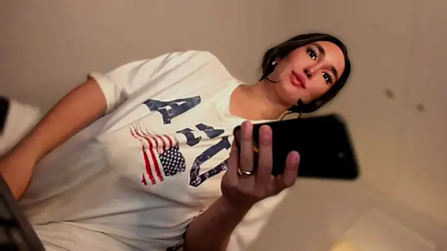 Snapshot of MissTransUSA chatting on September 24, 9:47 pm MissTransUSA online show from September 24, 9:47 pm