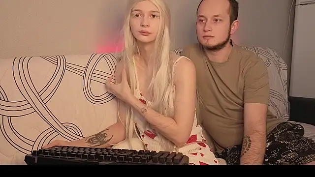 Pearl couple online show from March 1, 9:09 am