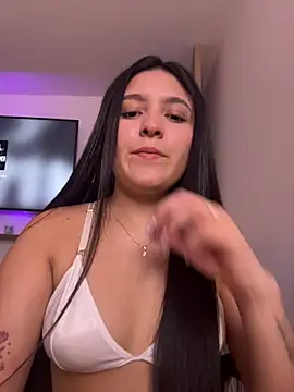 Camila sanchez25 online show from April 12, 8:00 pm