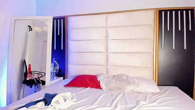 JuliMonroe19 online show from February 20, 1:12 pm