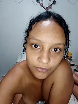 LolaAndBugs  online show from February 6, 11:41 pm