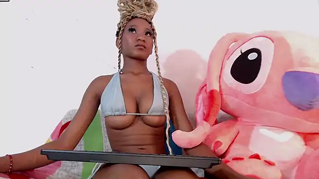 litte ebonyx online show from April 16, 8:41 pm