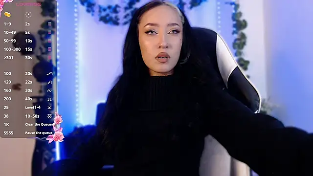 viicky r online show from April 6, 11:28 pm