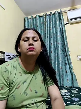 Hotmylips online show from May 12, 3:41 pm