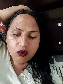 Hotmylips online show from May 16, 5:10 am