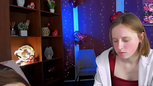 keuli li online show from February 9, 11:07 pm