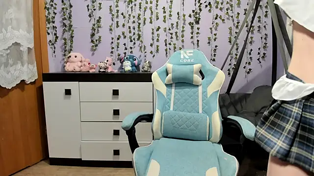 Yoonhee ki online show from April 8, 8:00 pm